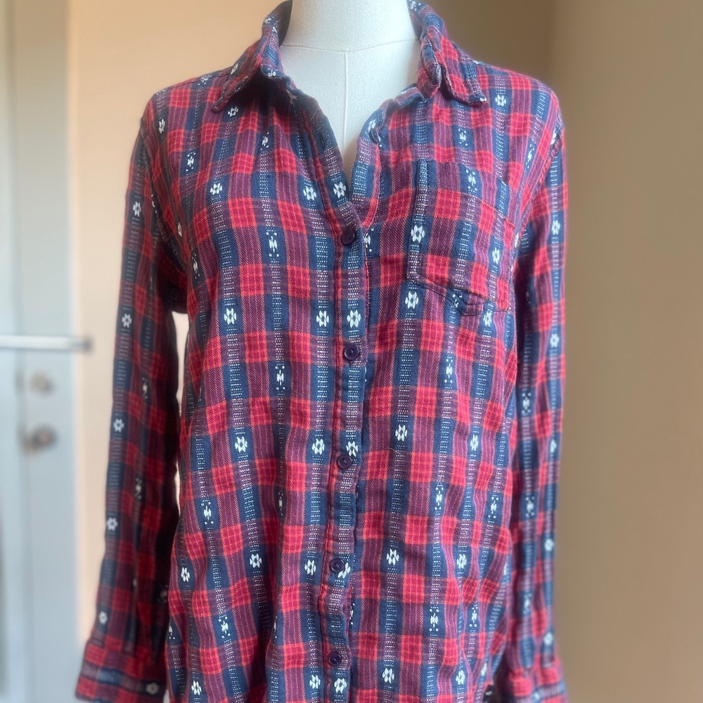 Wildflower Cotton Flannel Button Down Women's Shirt Red / Blue Sz S